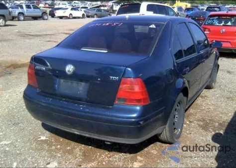 2000 Volkswagen Jetta из США, поврежденный, VIN 3VWSF29M3YM061180